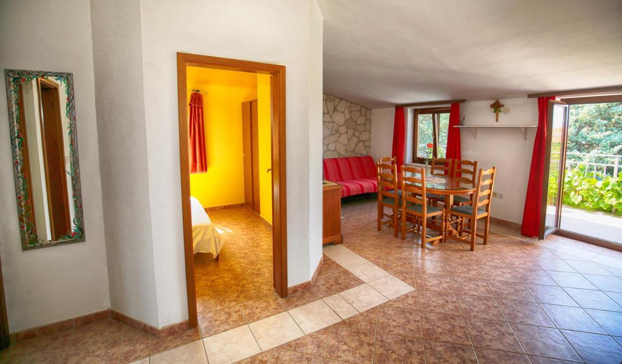 Apartments Coki Funtana Exterior foto