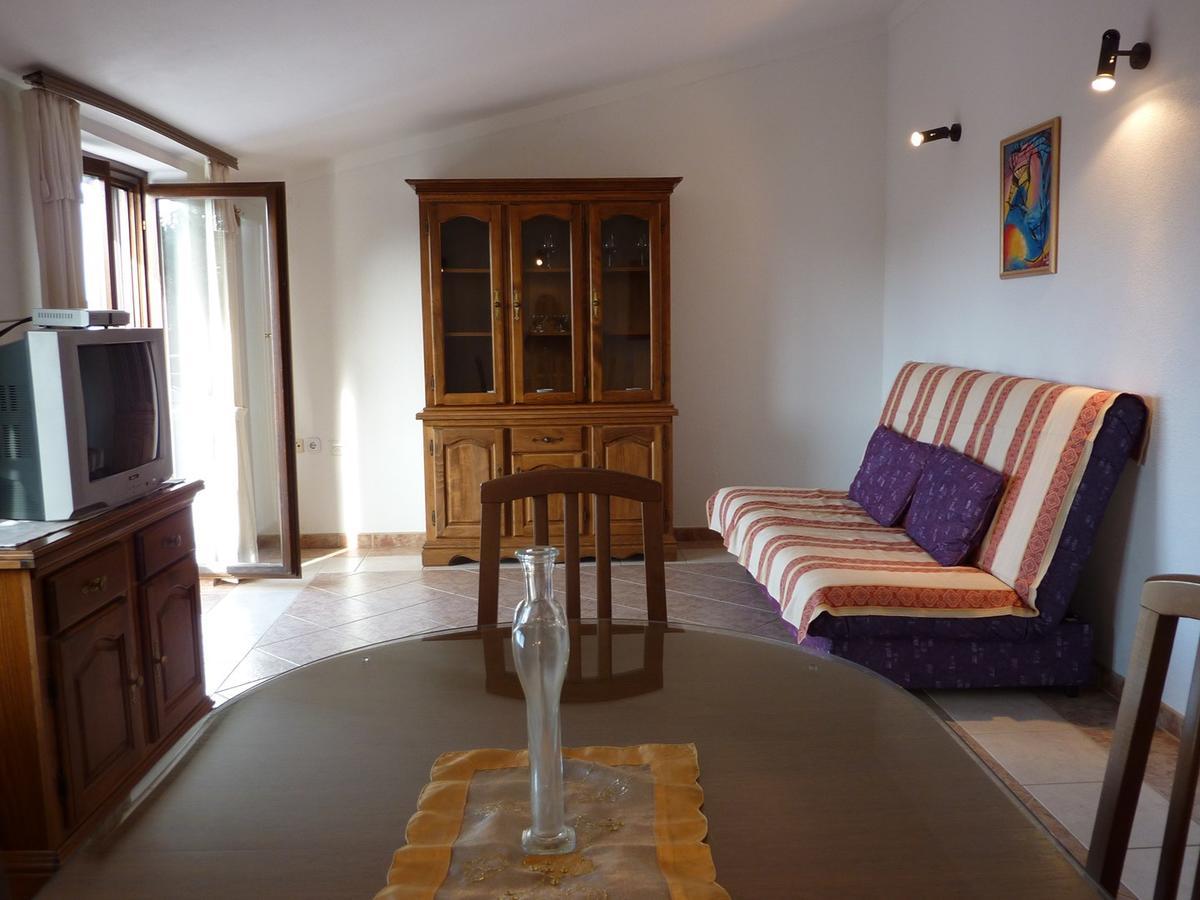Apartments Coki Funtana Exterior foto