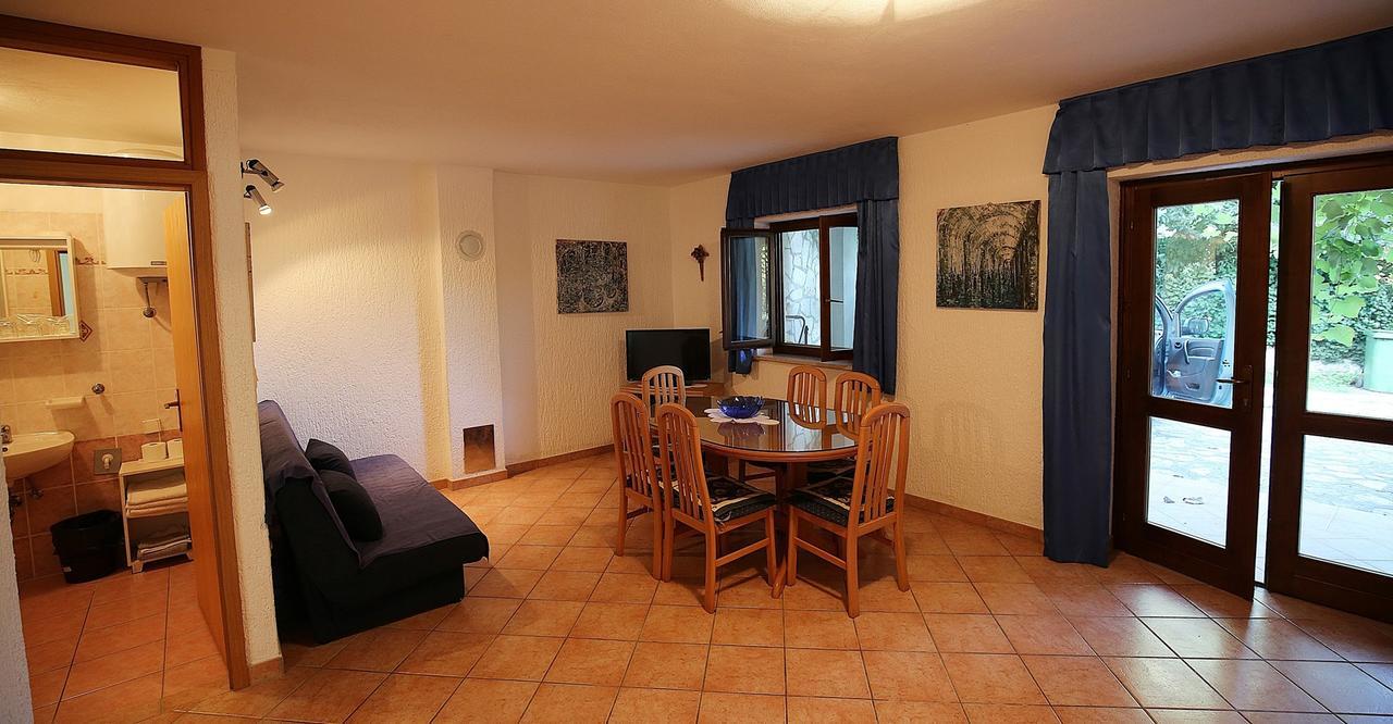 Apartments Coki Funtana Exterior foto