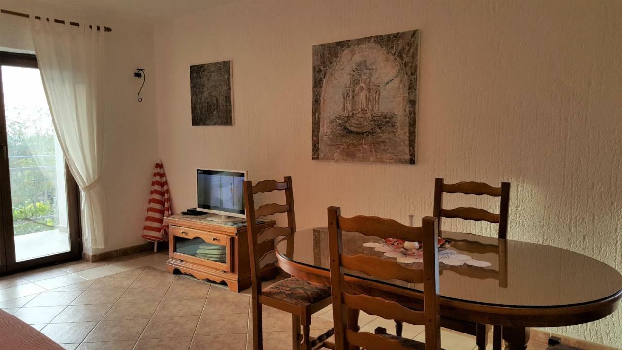 Apartments Coki Funtana Exterior foto